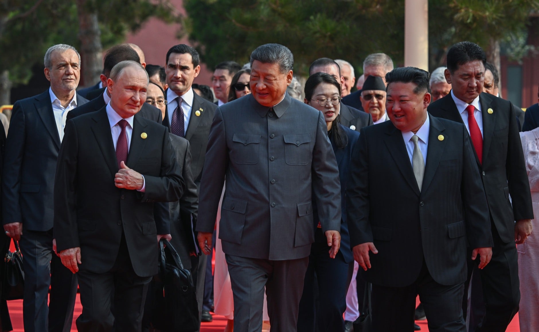 Észak-Koreában tesz hivatalos látogatást a kínai elnök