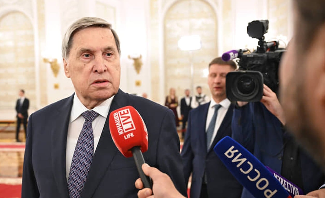 Usakov: az USA még Biden politikáját követi Ukrajnával kapcs